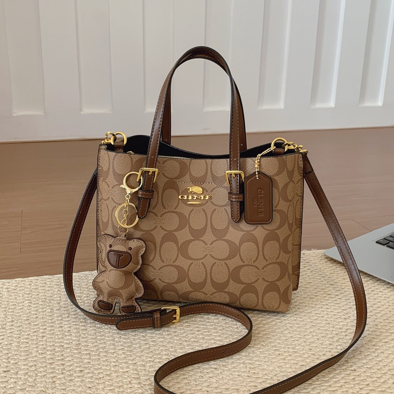 Tote Bag Leather Monogram - Элегантная сумка-тоут с монограммой в классическом