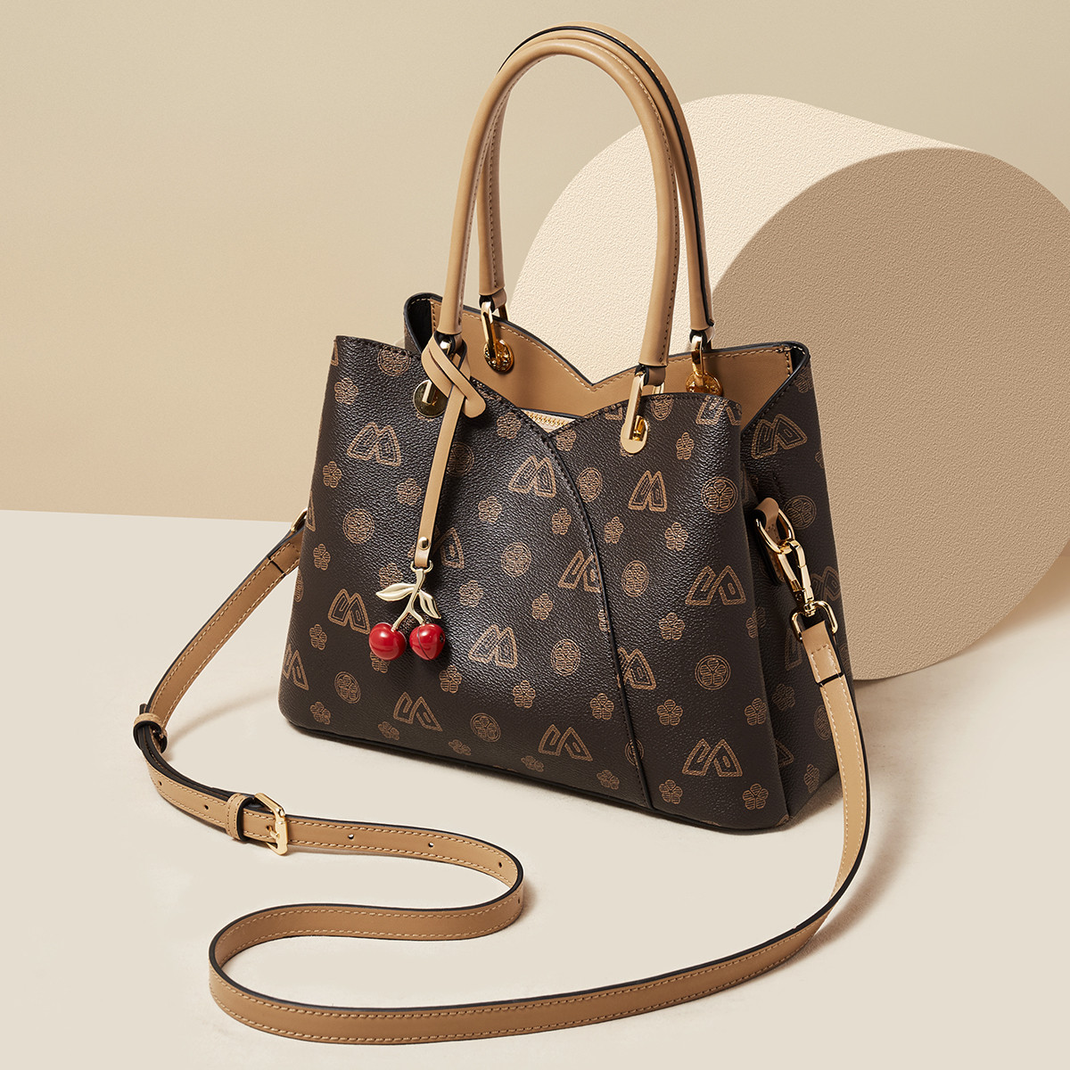 Женская сумка SAFIYA из ПВХ-ко – обзор и цена Tote Bag Leather Monogram
