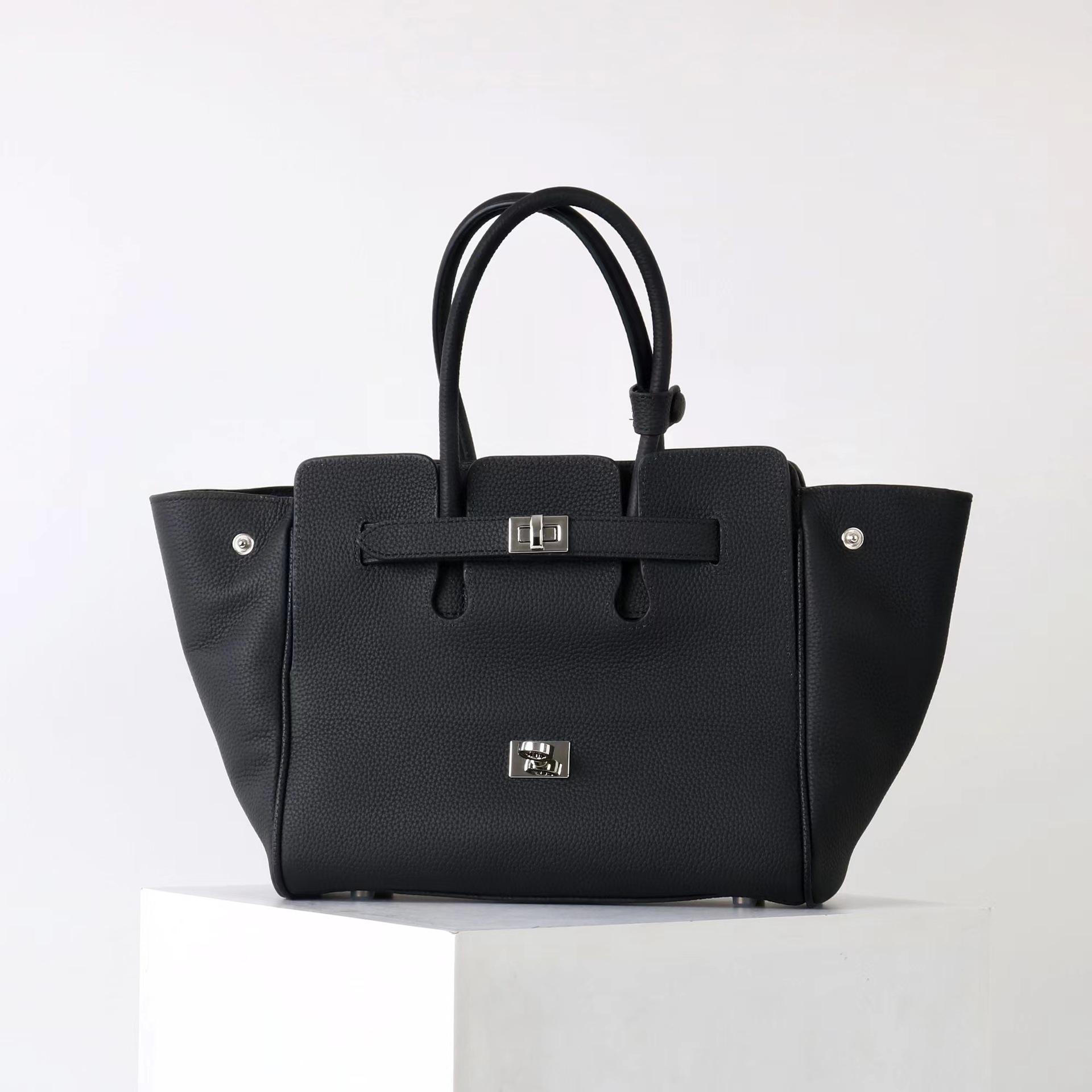 Роскошные брендовые женские су – обзор и цена Luxury Bags With Silver Hardware