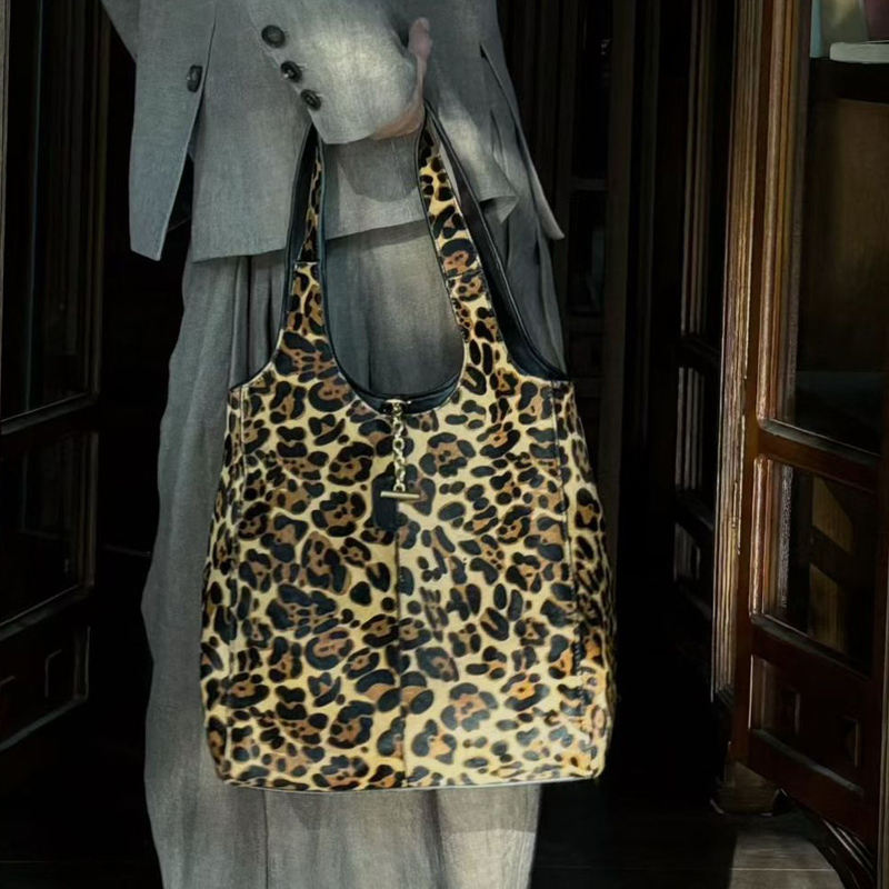 Кожаные сумки-ведра для женщин – обзор и цена Luxury Bags 2026
