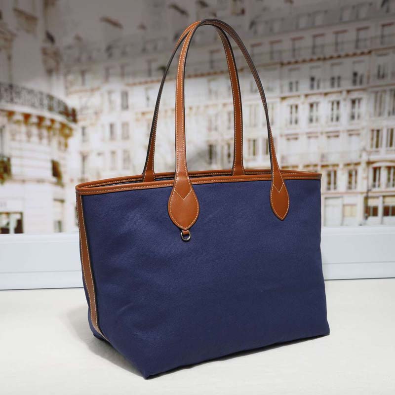 Джинсовая сумка-тоут с моногра – обзор и цена Tote Bag Leather Monogram