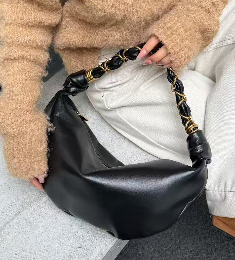 Кожаные сумки в форме полумеся – обзор и цена Luxury Bags 2026