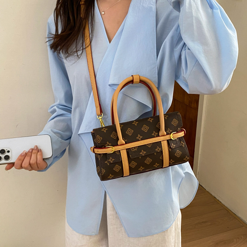 Классическая винтажная мини-су – обзор и цена Tote Bag Leather Monogram